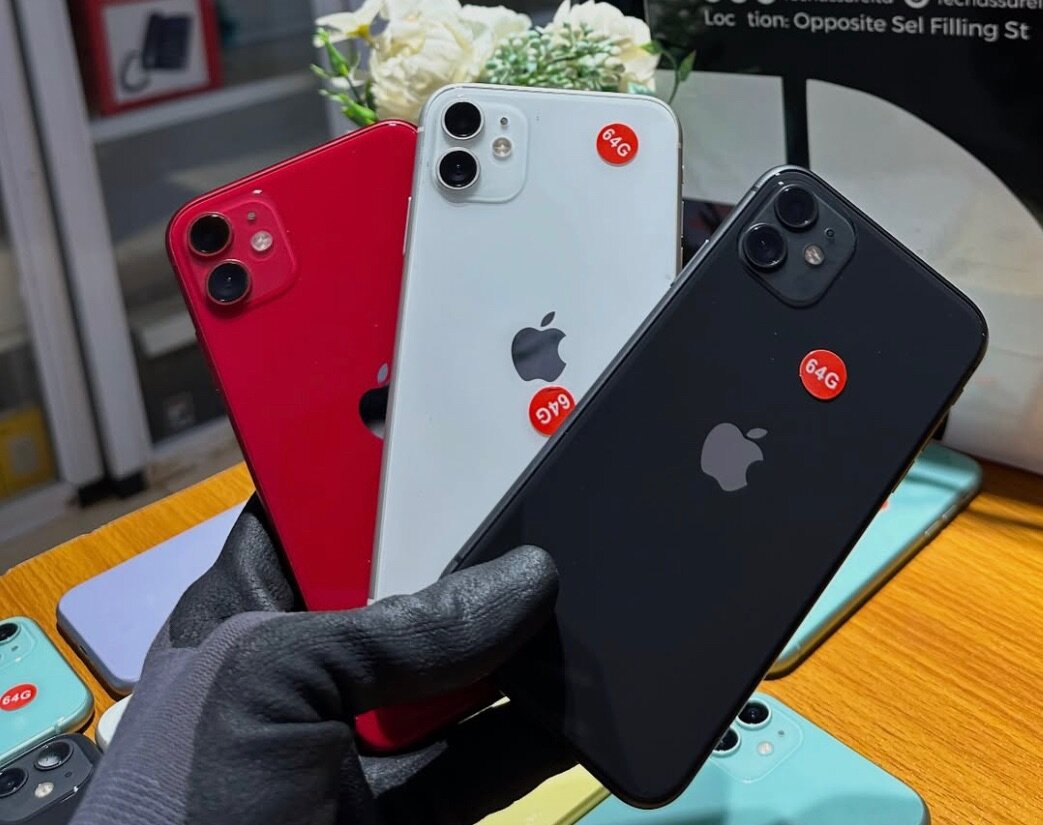 IPhone 11 64Gb factory Unlocked