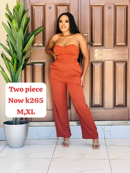 Set of beautiful women's clothing (top and bottom)