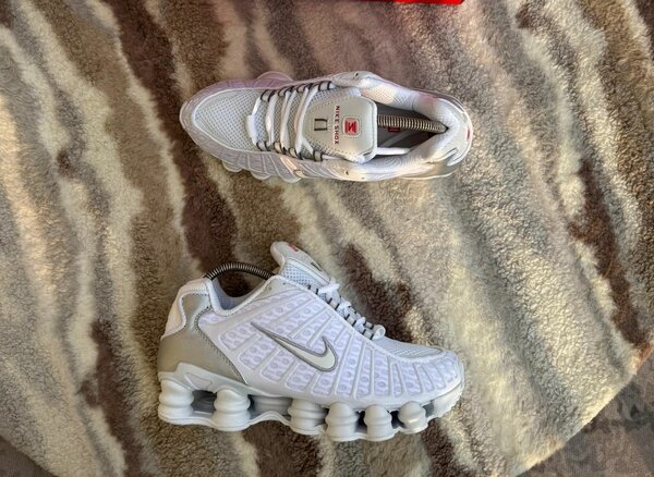 Nike shox TL