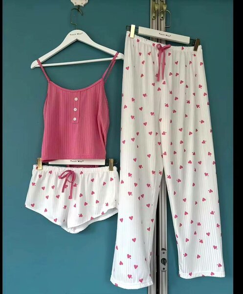 Pyjama trois pièces confort