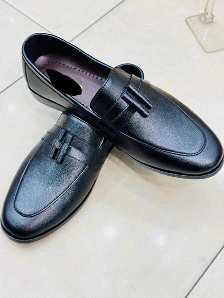Men leather shoes