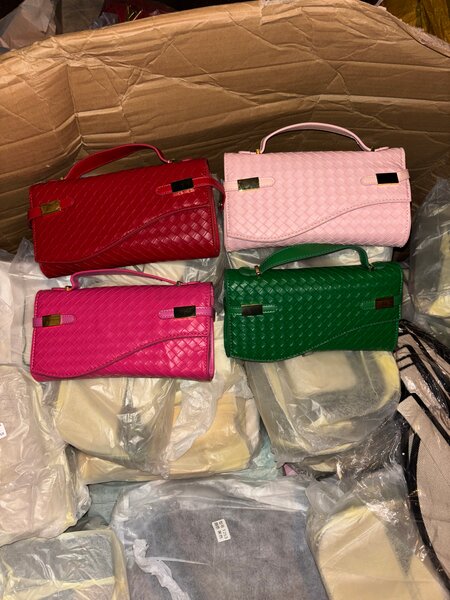 Clutch à Main Élégant et Coloré