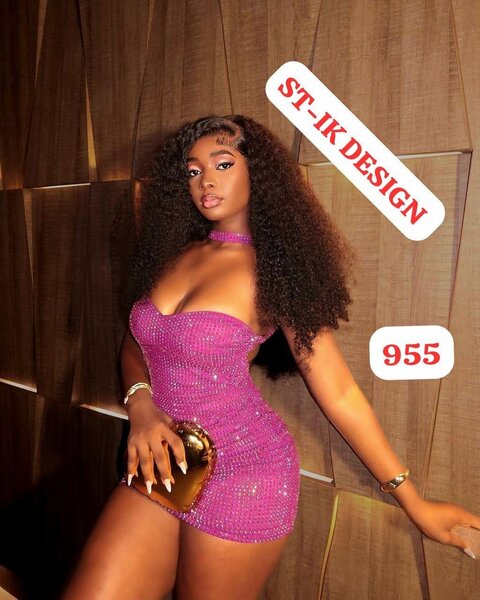 Mini-robe pailletée élégante