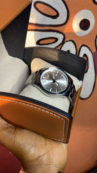 CASIO ÉDIFICE cadran blanc