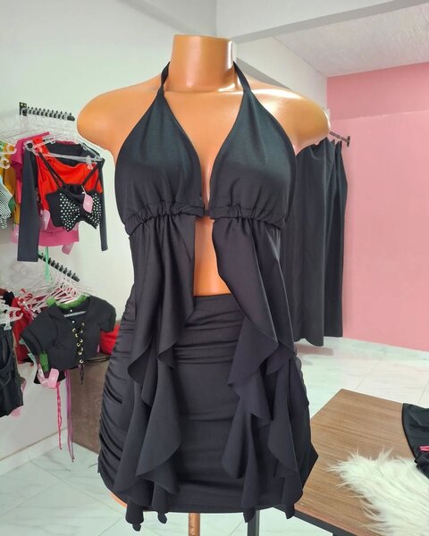 Robe de Plage Noire Élégante