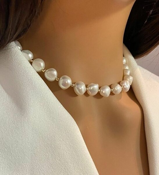 Collier élégant en perles