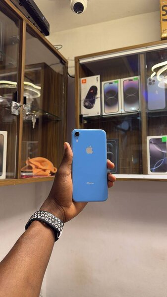 iPhone XR