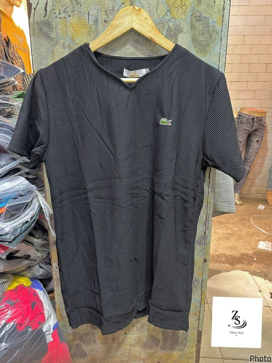 T-shirt col V Lacoste coton