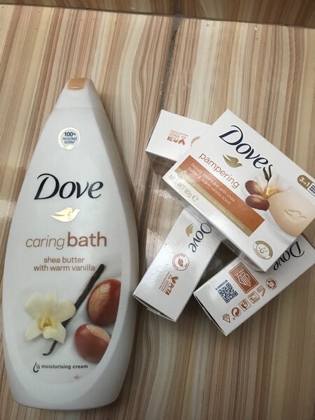 Dove Carebath Pampering/ Soap and Body wash