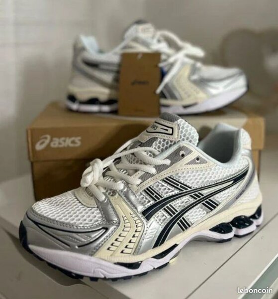 Chaussures de Course ASICS