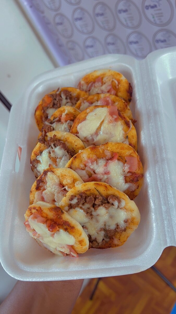 Mini pizzas variées gourmandes