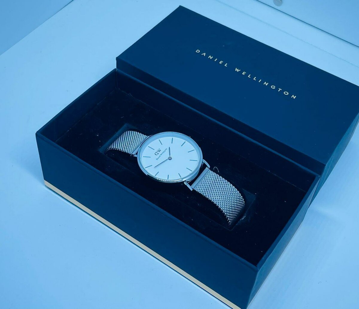 MONTRE LUXE HOMME DW