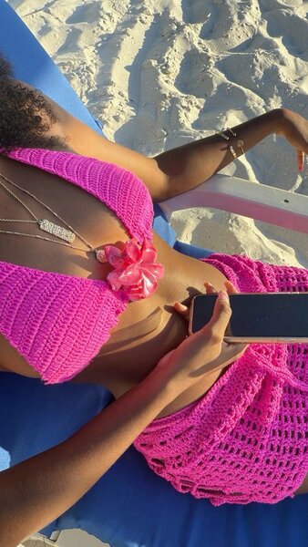 Bikini en crochet rose vif