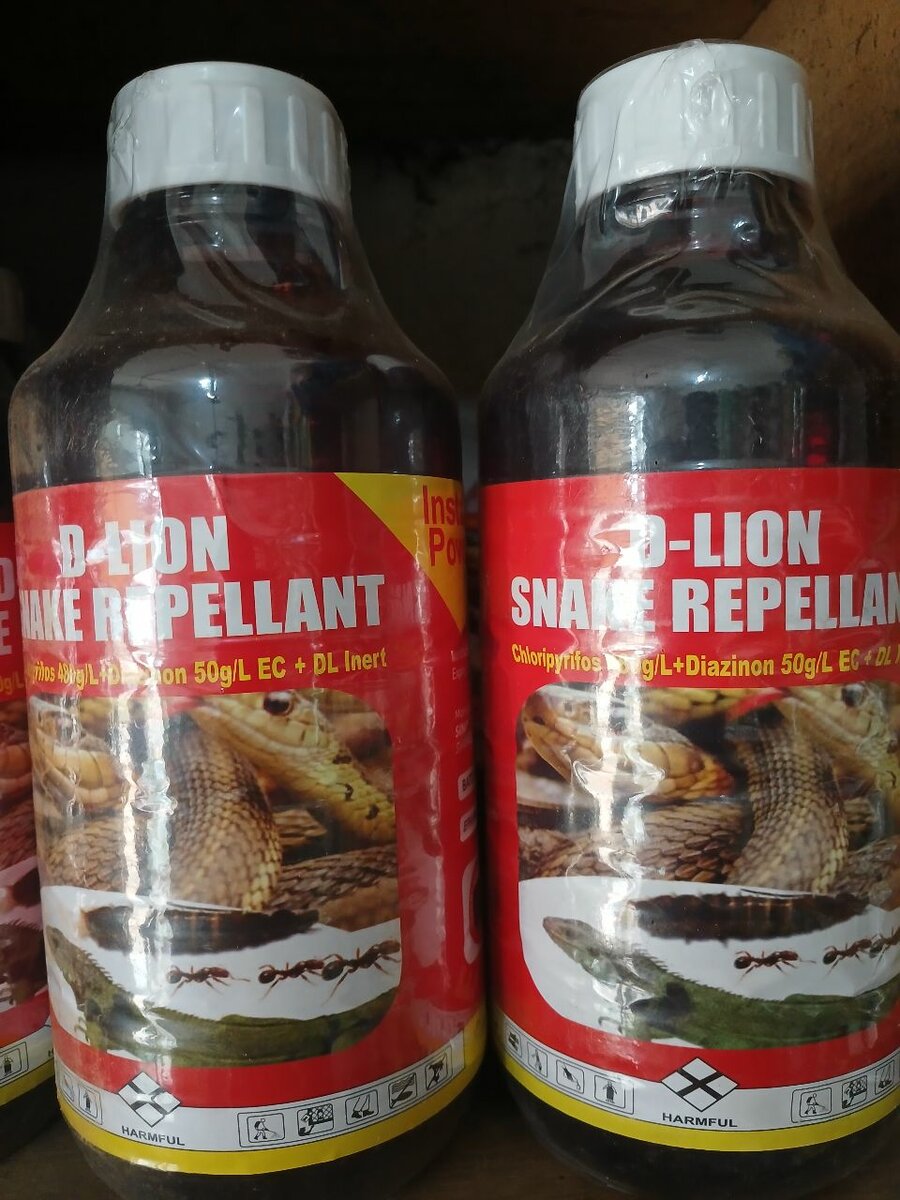 D-Lion snake repellent