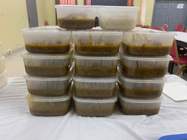 Sauce gouagouassou +foutou/Riz