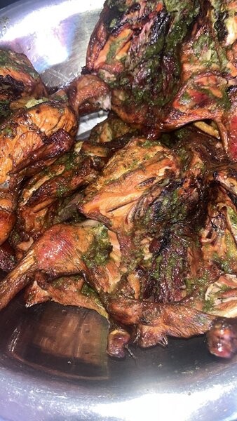 Poulet fumé au feu de bois