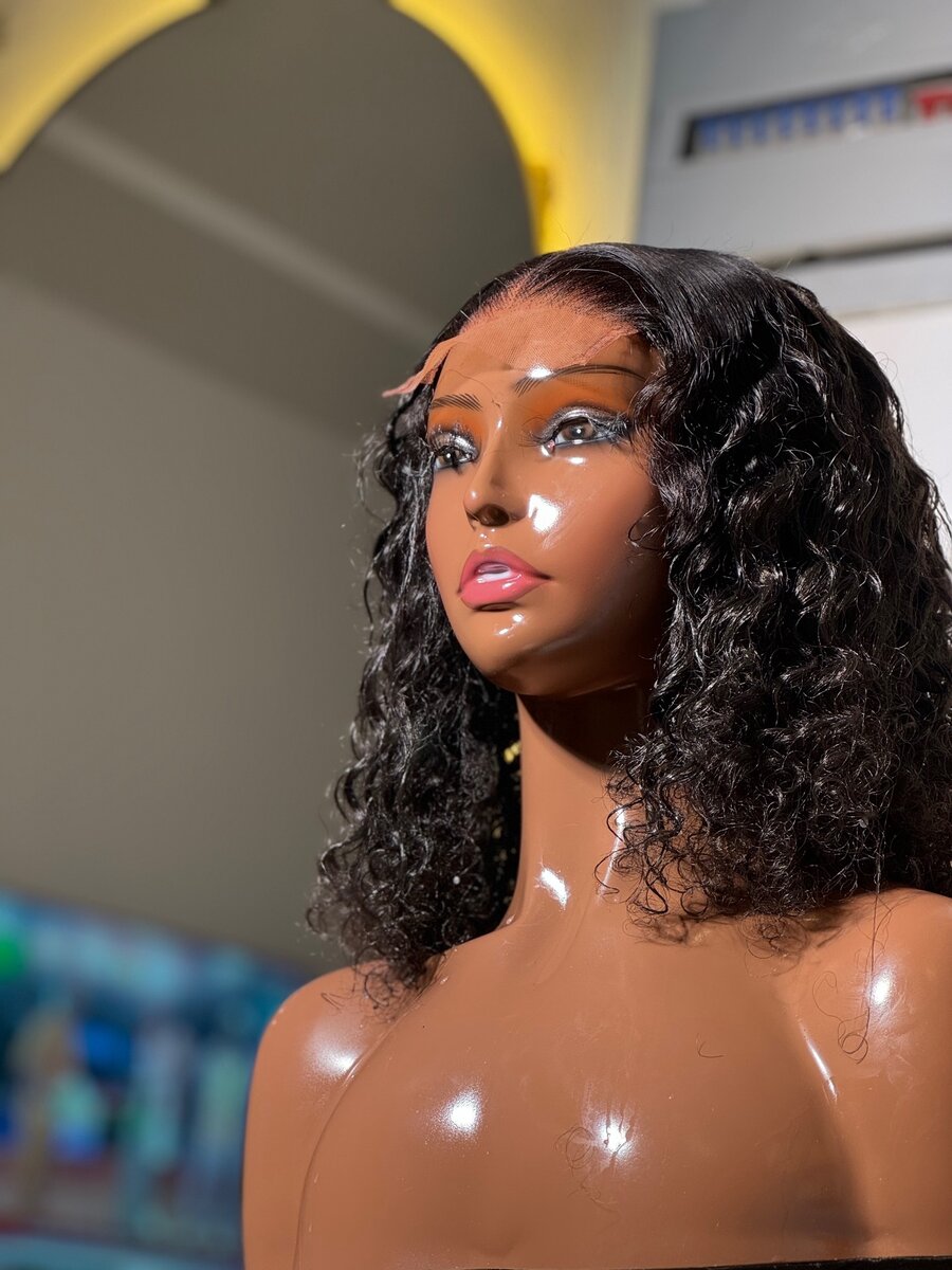 Jerry curls closure unit