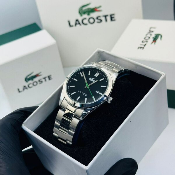 Montre élégante Lacoste