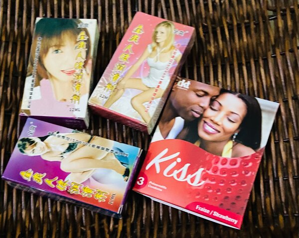 3 préservatifs + 3 lubrifiants