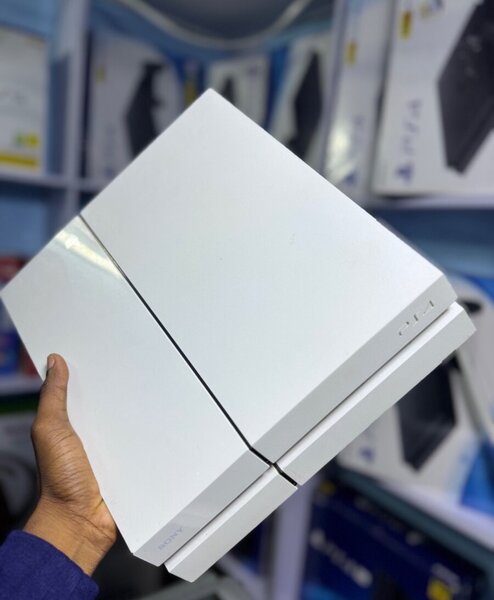 Console PS4 Blanche avec Manette