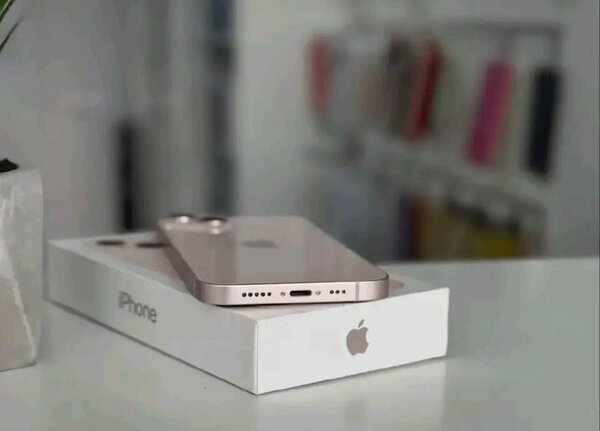 iPhone 13 Rose Gold