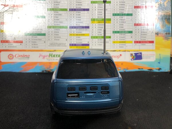 Mini voiture solaire USB radio