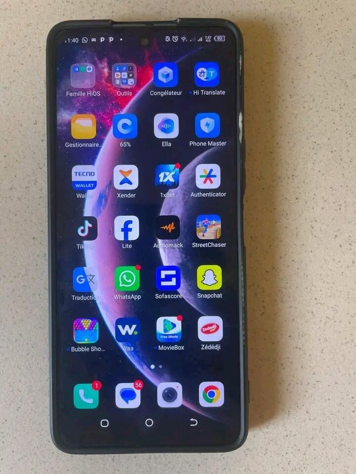 Smartphone TECNO élégant
