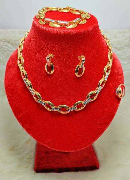 Parure Bijoux Élégante Dorée