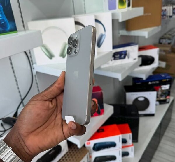 Certified Pre-Owned iPhone 15PROMAX 256GB