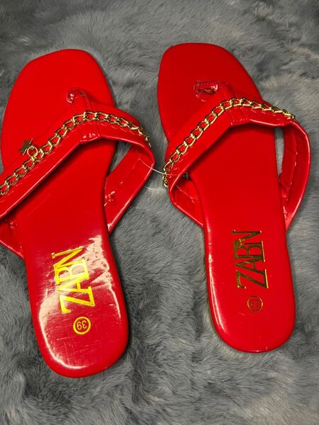 Tongs rouges élégantes ZBN