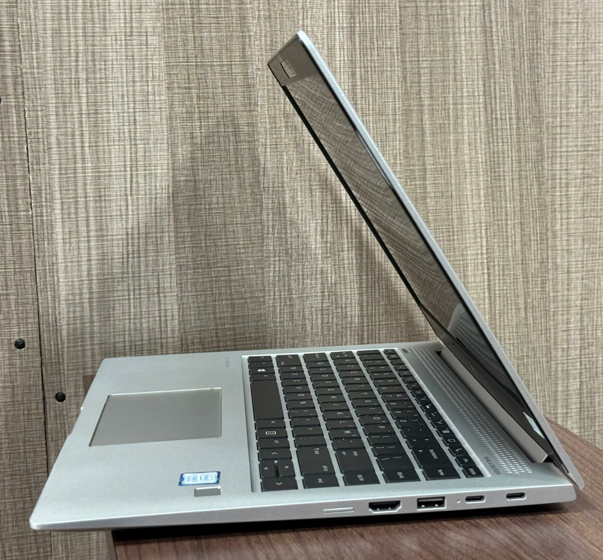 Laptop HP EliteBook 14 pouces