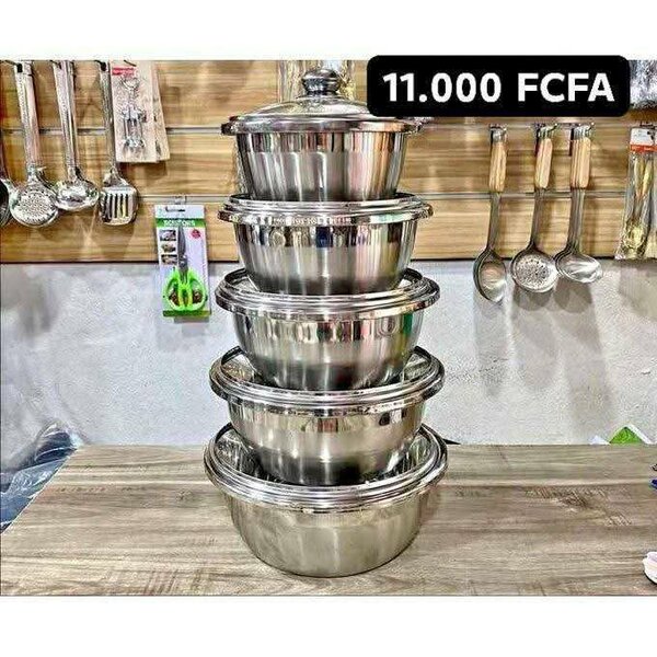 Batterie de Casseroles en Acier