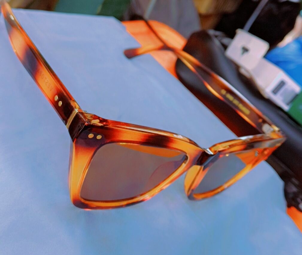 Lunettes de soleil vintage chic