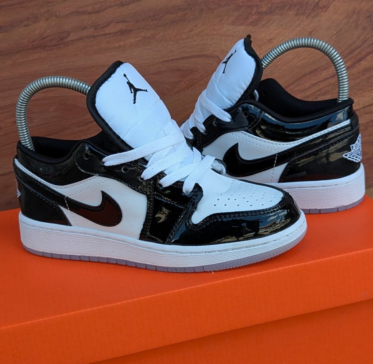 JORDAN 1 LOW SE (SPECIAL EDITI