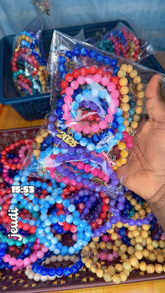 Bracelets en perles colorées