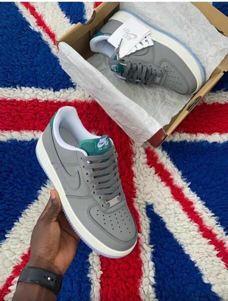 Nike Air Force 1