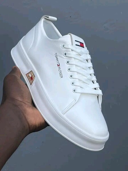 Baskets blanches élégantes