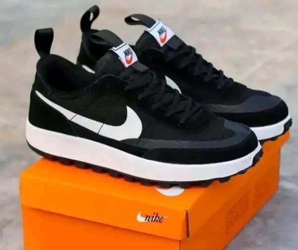 Nike Sneakers Noir et Blanc