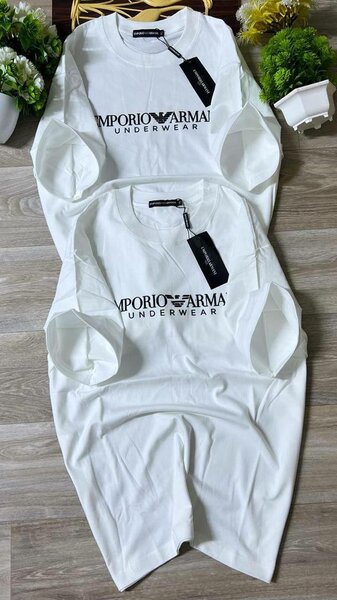 Lot de deux T-shirts blancs