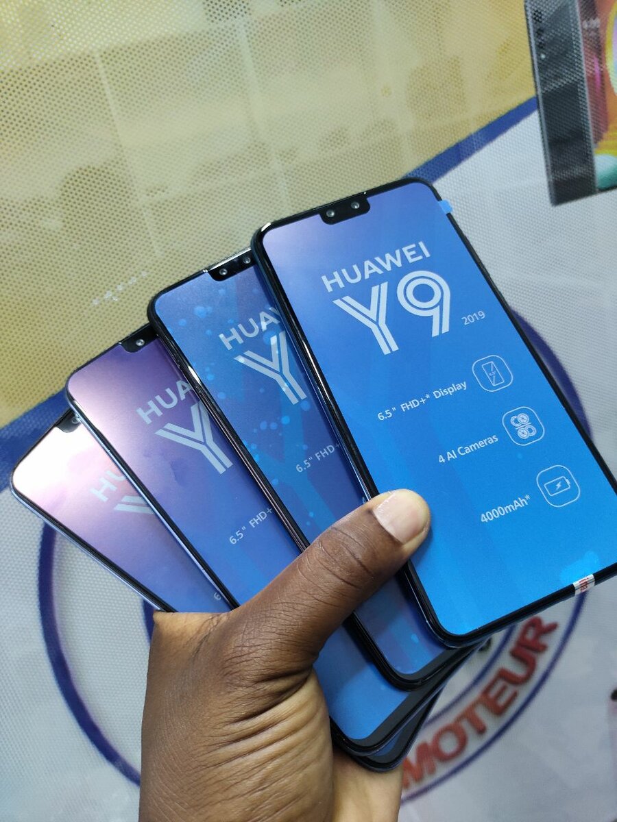 HUAWEI Y9 2019 QUASI NEUF 128/6GO RAM