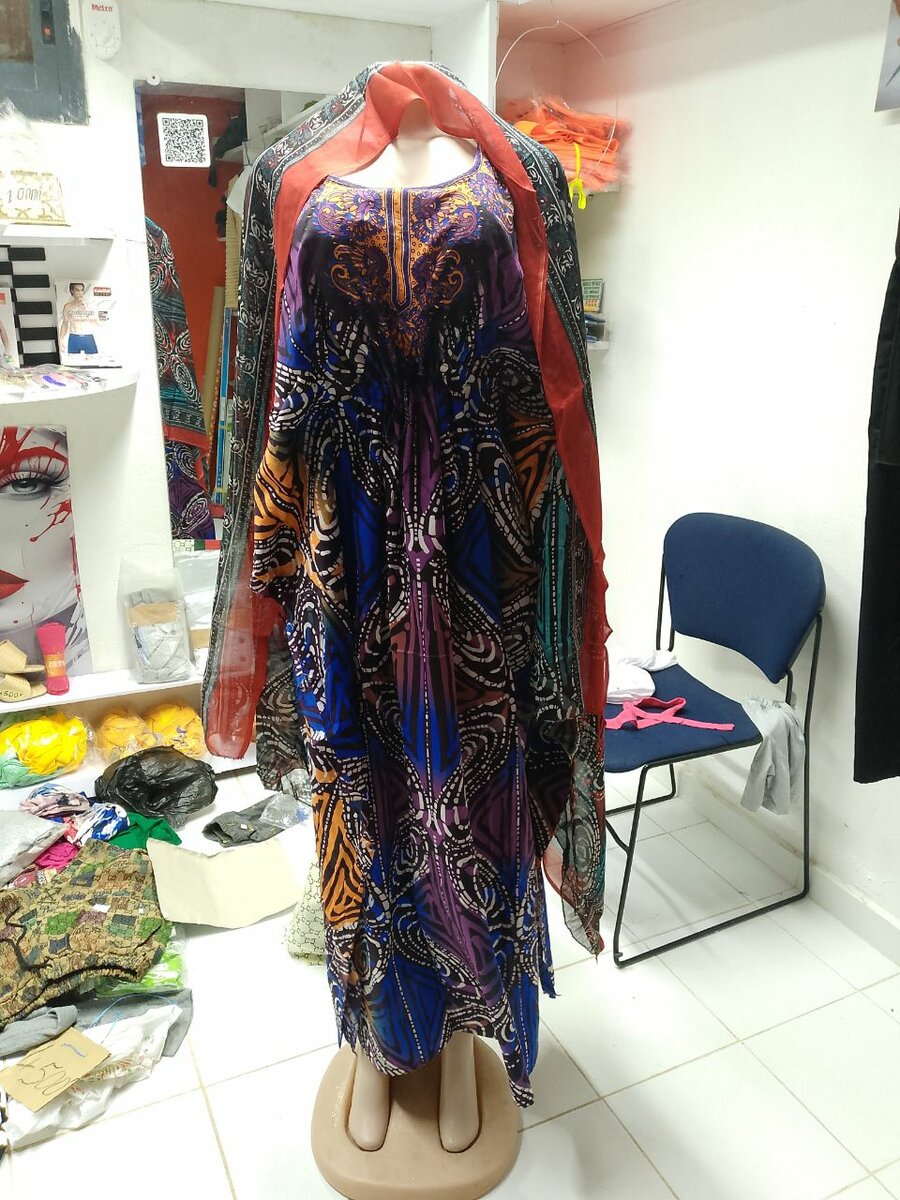 Soir, boubou marocain, de très bonne qualité