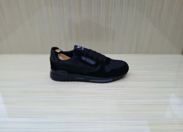 Chaussure Adidas Disponible