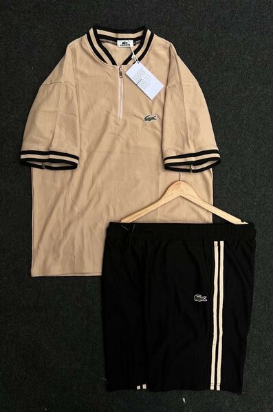 Ensemble sportif beige et noir