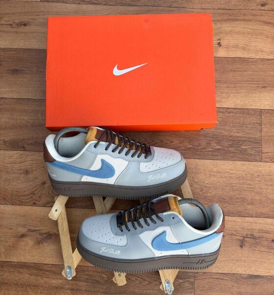 Chaussures Nike Air Force 1