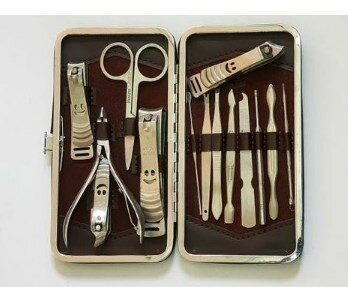 Complet De Manicure Pédicure Composée De Plusieurs Pièces -