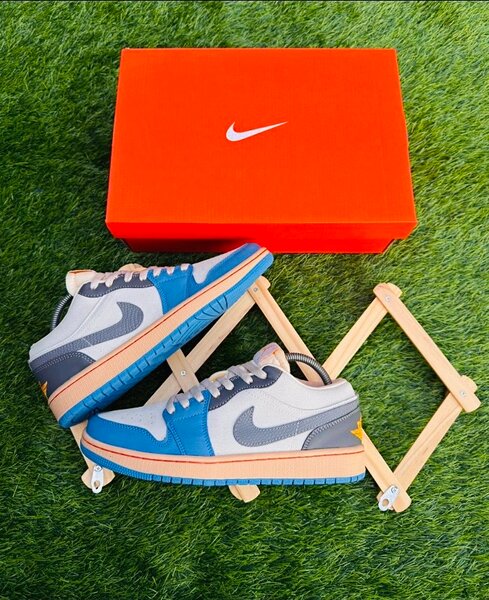 Baskets Nike modernes