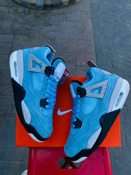 Jordan 4