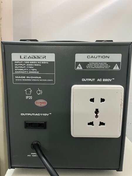 Régulateur Automatique VR-8600