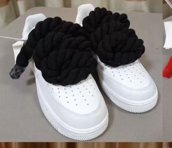 Sneakers avec lacets épais