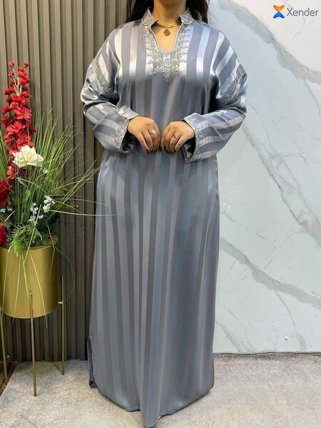 Abaya élégante satinée